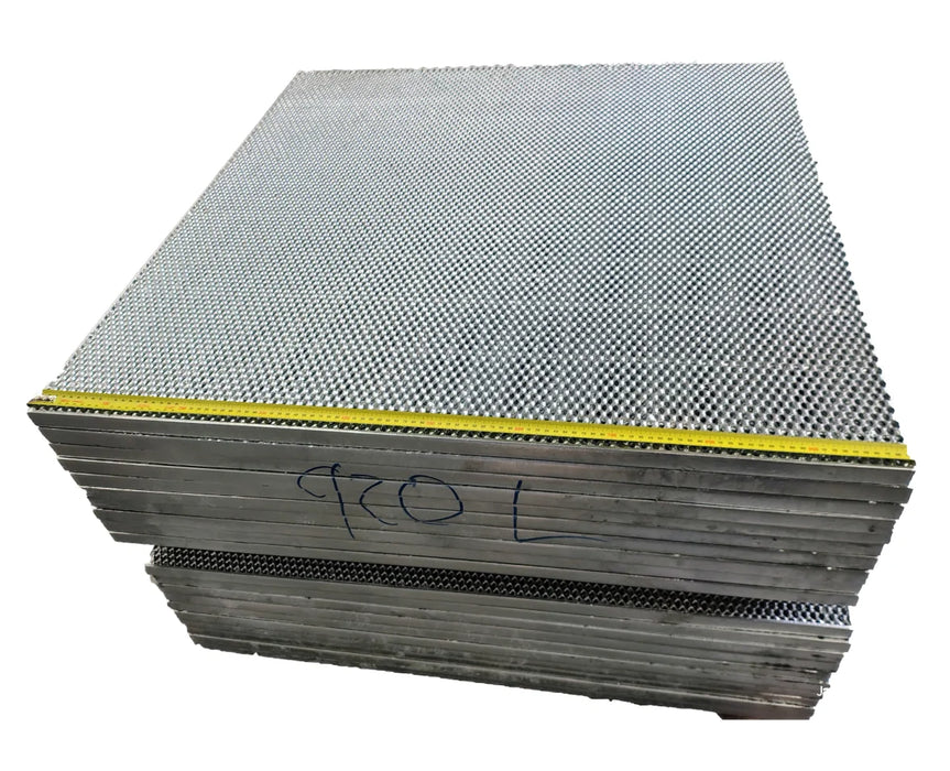 Light Duty Galvanised Heelguard Grate or Pit Cover | 920mm X 920mm X 25mm